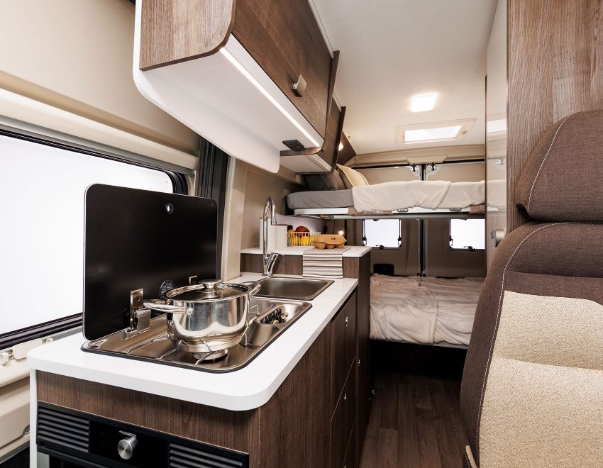 alquiler-camper-cocina-vivecaravan-2.jpg